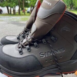 SIMMS fishing shoes